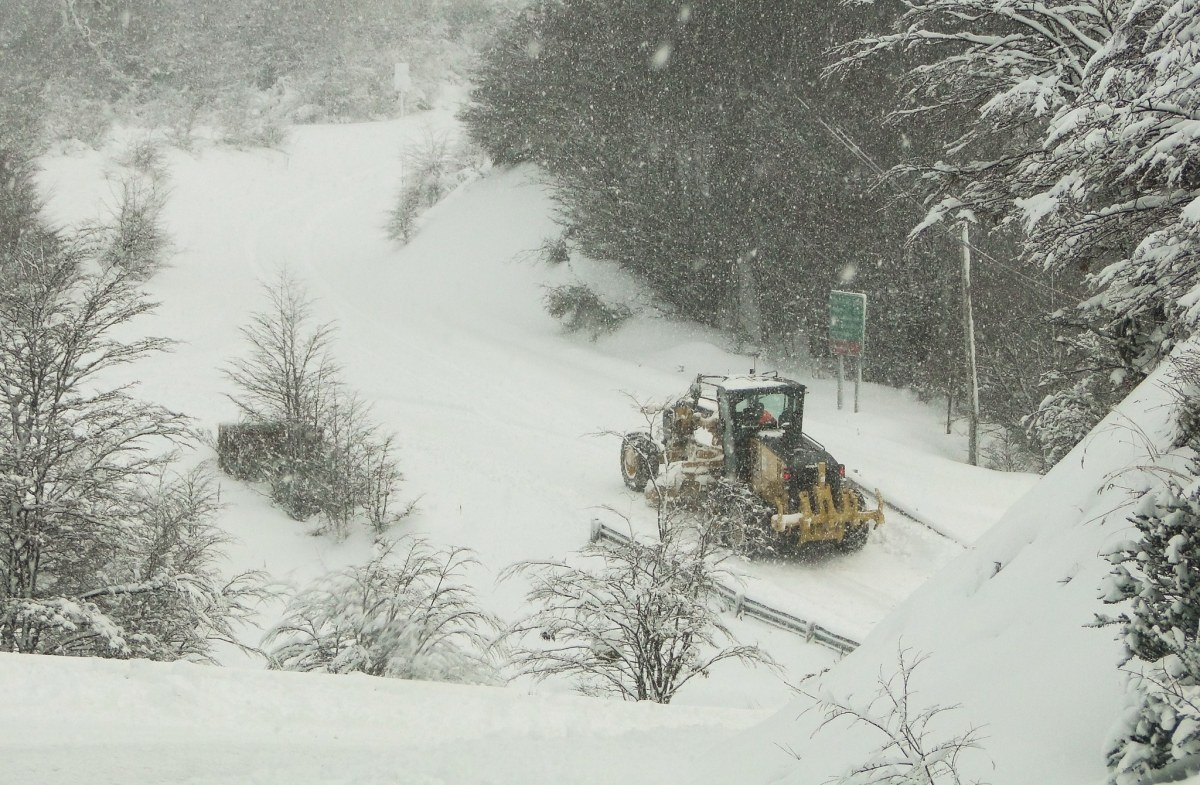 A pesar de la nieve, la situación en Puerto Williams se mantiene estable